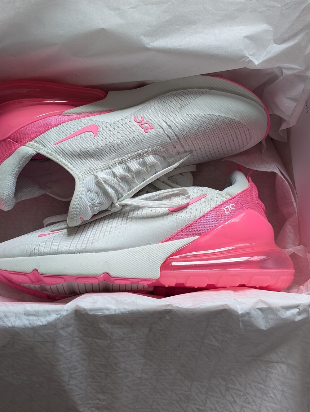 Nike Women’s Air Max 270 Sneakers - Picture 4 of 7
